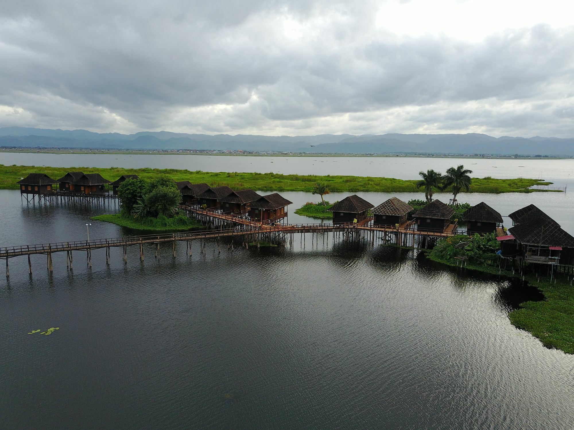 Golden Island Cottages Thale U Hotel Ивама Экстерьер фото