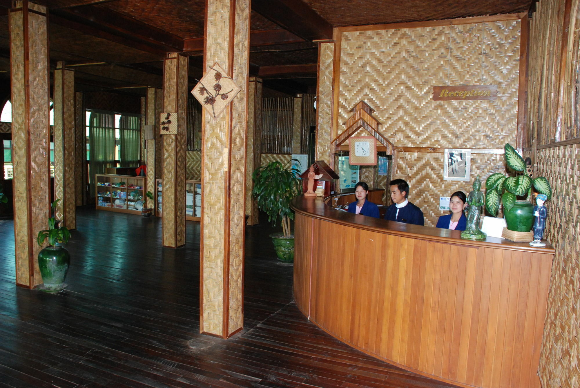 Golden Island Cottages Thale U Hotel Ивама Экстерьер фото